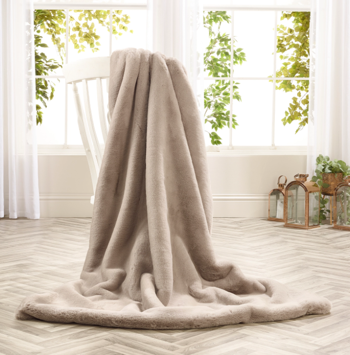 Coloured Soft Faux Fur Throws Many Different Colours